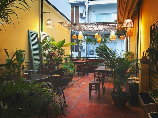 Nha Tu Restaurant